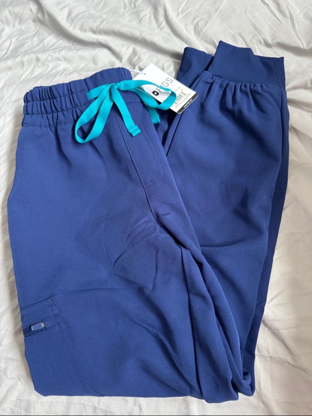 FIGS New relaxed fit Jogger Scrub Pants